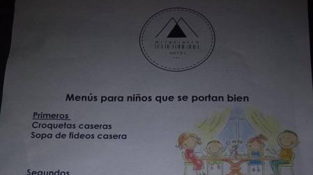 Un menú infantil de Segovia para "niños que se portan mal" y "niños que se portan bien"
