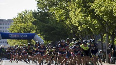 El vasco Patxi Peula y la colombiana Aura Quintana ganan el maratón de patinaje