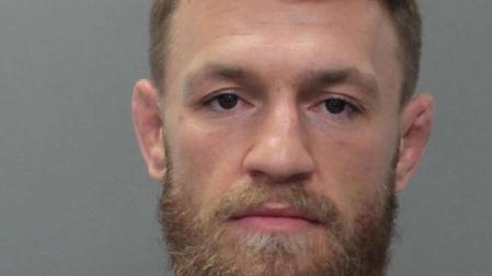 Arrestan en Miami Beach al boxeador Conor McGregor por "robo" de un móvil