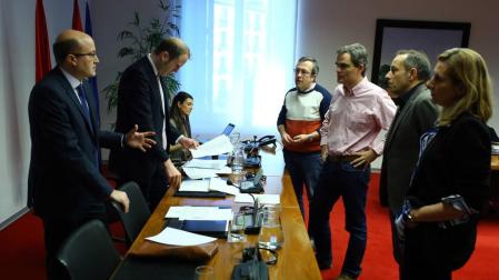 Fernández Valdivielso dice que el informe de Sodena era "tajante" en no invertir en Davalor
