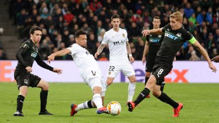 Valencia juega a la ruleta rusa y Guedes le mete en cuartos en el 93
