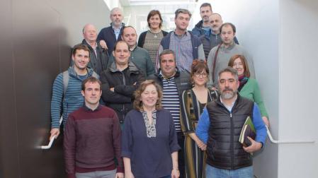 Miembros del Consejo Asesor Forestal junto a la consejera Isabel Elizalde