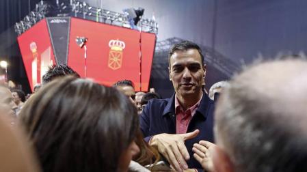 El presidente del Gobierno y candidato del PSOE, Pedro Sánchez , ha participado en un acto político que los socialistas navarros han celebrado esta tarde en el Navarra Arena, en Pamplona