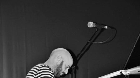 Aitor Valencia: “Con mi disco busco una belleza divertida”