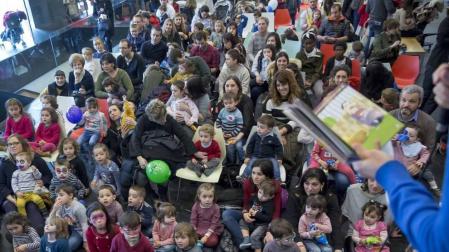 La II edición de la feria celebrada en Pamplona este fin de semana ha contado con más de 100 actividades, entre charlas, talleres, mesas redondas, etc.