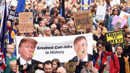 Cientos de miles de personas se manifiestan por un referéndum del 'brexit'