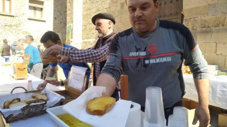 Tostadas con aceite y poesía en Lumbier