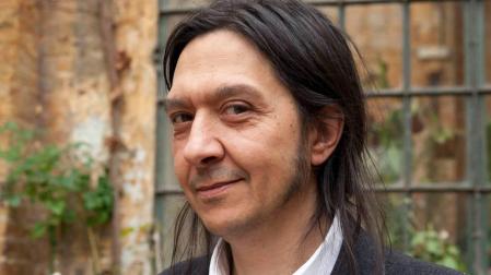 Santiago Lorenzo: “Nunca he sido tan imbécil de escribir por ganar dinero”