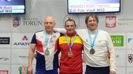 Francis Hernández, pentacampeón del mundo