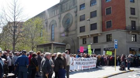 Jubilados navarros exigen "unas pensiones dignas para hoy y para el futuro"