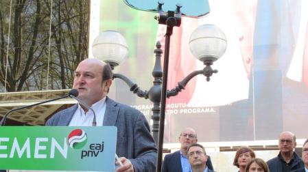 Ortuzar avisa que será el PNV el que diga sí o no a los pactos en Madrid