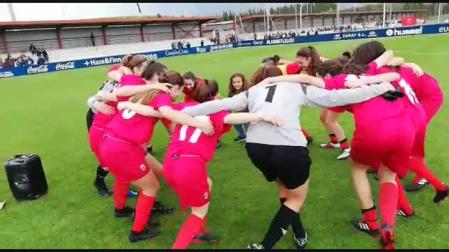 Celebración de la selección femenina navarra sub17