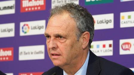Caparrós anuncia que tiene leucemia crónica y que seguirá entrenando al Sevilla