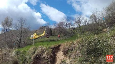 Fallece una niña de 3 años y un adulto resulta herido grave al volcar un tractor