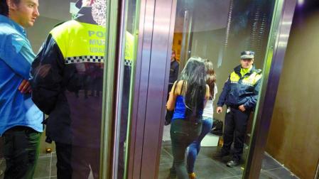 La Policía interviene en una fiesta de graduación por posible exceso de aforo