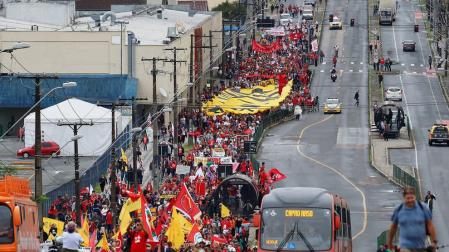 Brasil se divide en manifestaciones a favor y en contra de Lula