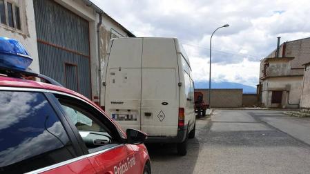 Positivo en drogas y alcohol a los mandos de una furgoneta por la A-68