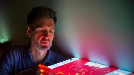 El MUN acoge una exposición de Daniel Canogar en la que rescata tecnologías del pasado