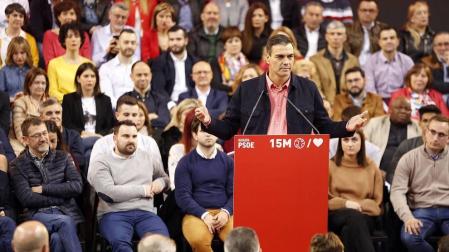 El presidente del Gobierno y candidato del PSOE, Pedro Sánchez , ha participado en un acto político que los socialistas navarros han celebrado esta tarde en el Navarra Arena, en Pamplona