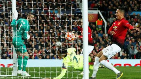 El Barcelona gana con lo justo