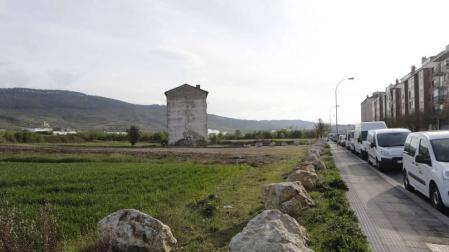 El consistorio busca mantener limpia la campa de la Rochapea