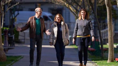 Alberto Catalán, Amelia Salanueva y Ruth Goñi, en Tudela.