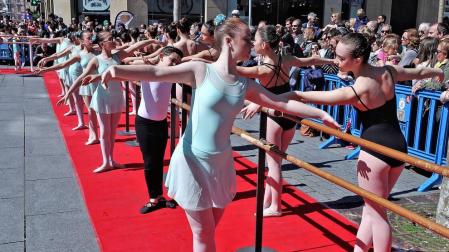 Un día de danza en la calle como homenaje