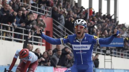 Gilbert gana la París-Roubaix, su cuarto monumento