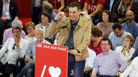 El presidente del Gobierno, Pedro Sánchez, participó este domingo en un acto electoral en Las Palmas de Gran Canaria