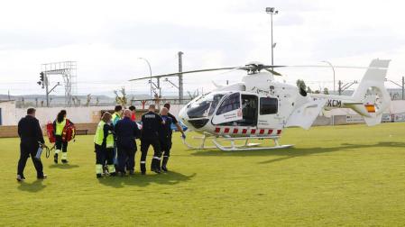Trasladado en helicóptero un jugador del Cortes por un golpe en la cabeza