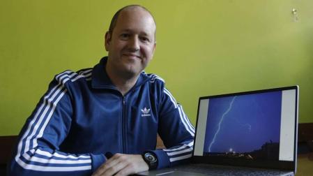 El navarro Rob Ocáriz, cazador de tormentas