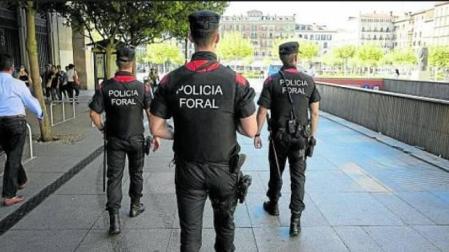 Policía Foral intensifica la seguridad en lugares de gran concentración de personas durante la Semana Santa