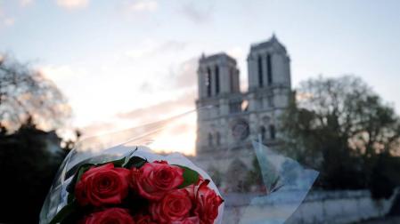 Una catedral "efímera" de madera se instalará junto a Notre Dame mientras duren las obras