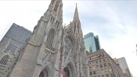 Detenido tras entrar en la catedral de Nueva York con dos bidones de gasolina
