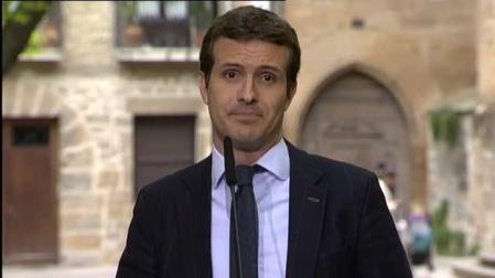 Casado: "Sánchez solo acierta cuando rectifica y da la cara"