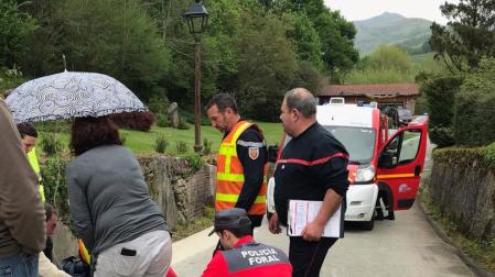 Pierde el control de una bici eléctrica y choca contra un camión cerca de Urdax