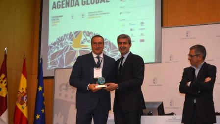 Conceden un premio a Legarda por sus iniciativas medioambientales