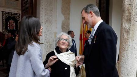 Ida Vitale recibe el Premio Cervantes: "A quién echo de menos es a mi marido"