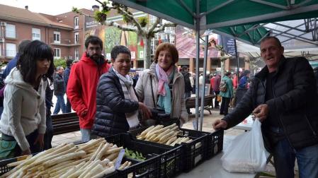 La localidad navarra celebró la cita tradicional este domingo 29 de abril.