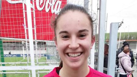 Un 'hat trick' de Sara Carrillo mete a las navarras en la final