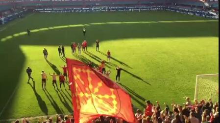 Celebración del triunfo rojillo contra el Albacete en El Sadar