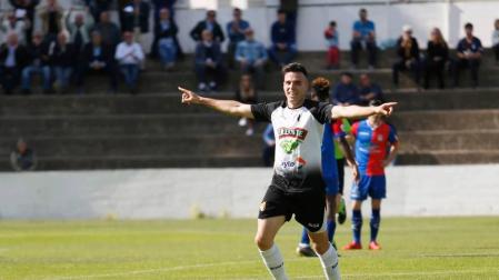 El Tudelano vence al Langreo y acaricia la permanencia