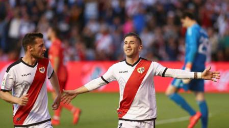 El Rayo aprovecha la caída al vacío del Real Madrid para soñar con la permanencia