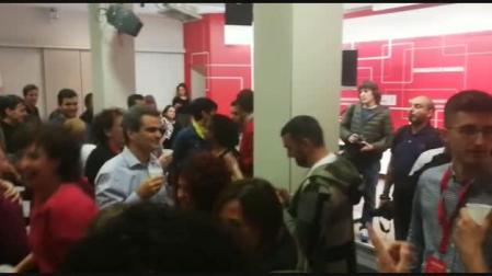 Celebración en la sede del PSN tras las elecciones del 28 de abril