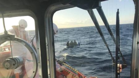Rescatados 31 inmigrantes de tres pateras en el Estrecho