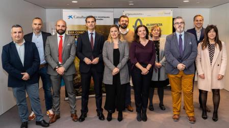 Presentación del III Alimenta Navarra Meeting Point: Unai Navarro (Coca Cola); Hector Barbarin (CNTA); Fernando Laguna (Eulen Alimentaria); José Luis Larríu (CaixaBank Empresas); Sandra Aguirre (Nagrifood); Alejandro Apezteguía (ACR Grupo); Ana Díez Fontana (CaixaBank); Toya Bernad (Nasertic); Tito Navarro (Navarra Capital); Iosu Palacios (SmartLean Solutions) y Marta Borruel (INTIA-Reyno Gourmet).