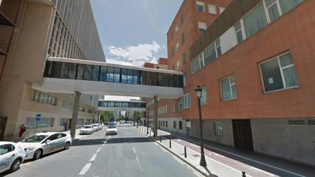 Muere en el hospital dos días después de chocar con su patinete contra una moto