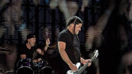 El concierto más multitudinario de Metallica en España, probablemente también uno de los más numerosos de su propia historia, se ha celebrado este viernes en Madrid ante 68.000 personas.