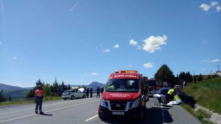 Cuatro heridos, tres graves, en un choque en la NA-240-A cerca de Sarasa