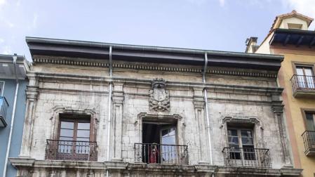 La puerta del Palacio Marqués de Rozalejo será clausurada con hormigón armado